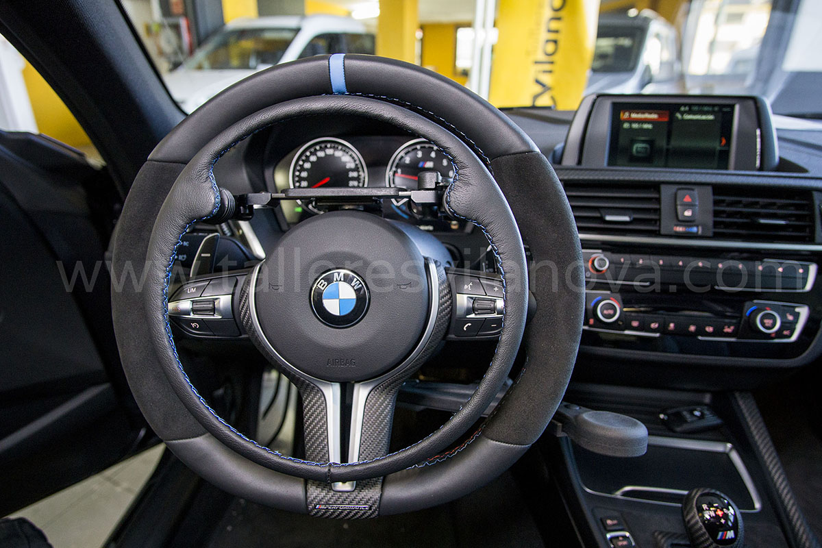 BMW M2 acelerador y freno al volante - Adaptación para minusvalidos